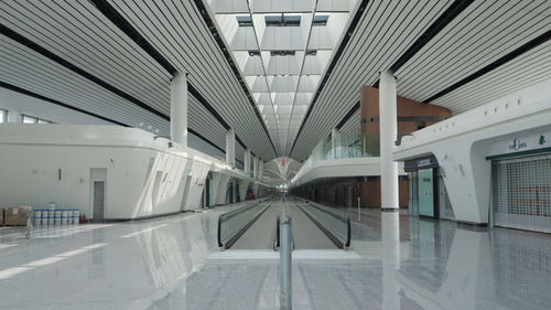 北京大兴国际机场西南指廊精装修工程正式通过竣工验收 中建装饰为大兴国际机场添翼助飞